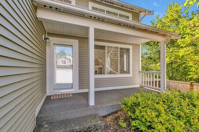 Building Photo - Beautiful Gated Home in Puyallup