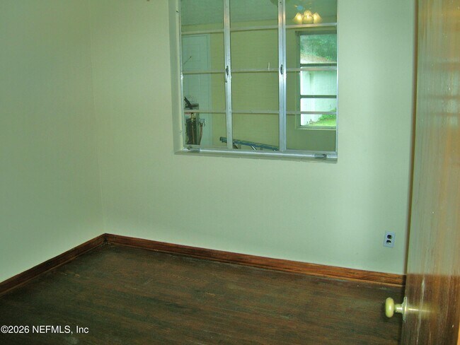 Building Photo - 1077 Wolfe St