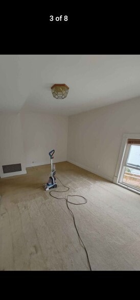 Building Photo - 19 1st St