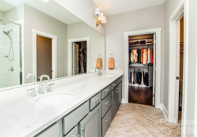 Building Photo - 1134 E 36th St