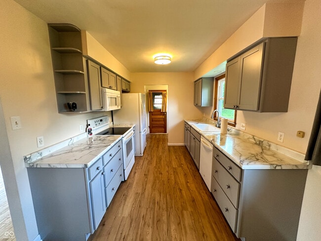 Building Photo - 9 Paradise Ln