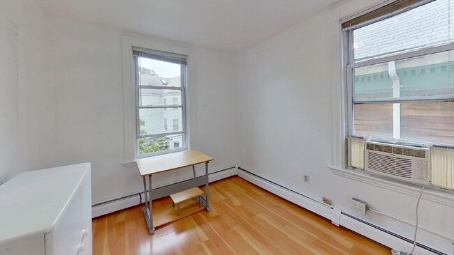 Building Photo - 60 Calumet St