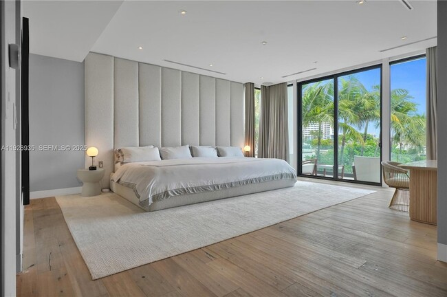 Building Photo - 5501 Pine Tree Dr