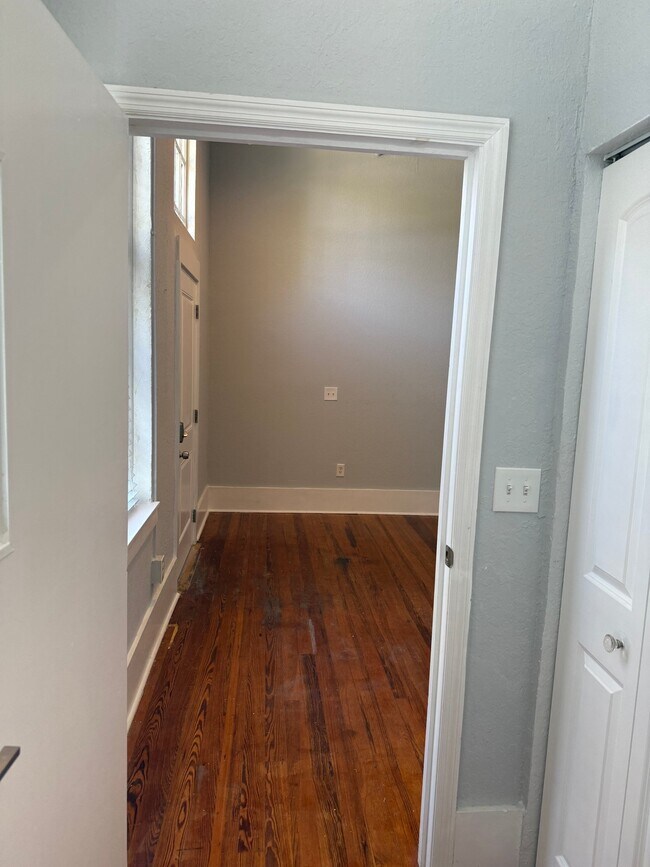 Building Photo - 1090 10th St N