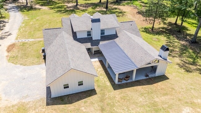Building Photo - 7593 Carah Dr