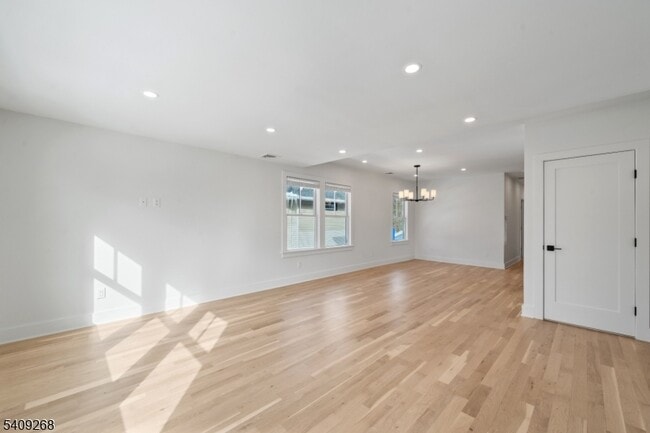 Building Photo - 96 Watchung Ave