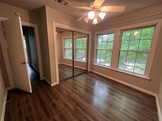 Building Photo - 1514 Forest Trail