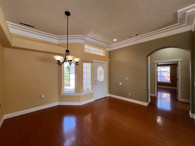 Building Photo - 3-bedroom home in Desert Lakes Golf Community