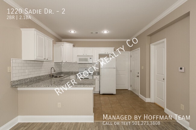 Building Photo - 1220 Sadie Dr