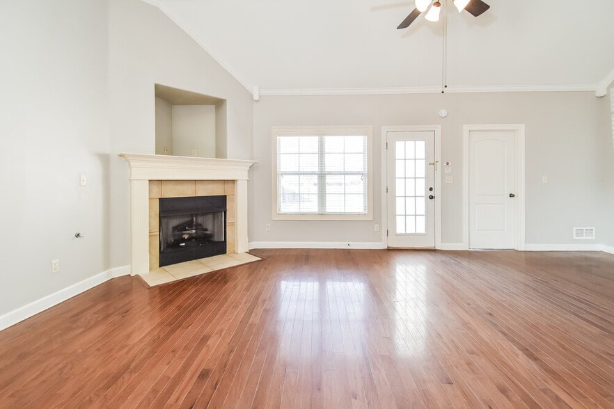 Building Photo - 3317 Champion Hills Dr