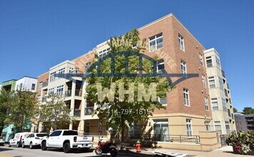 Building Photo - 1905 N Water St