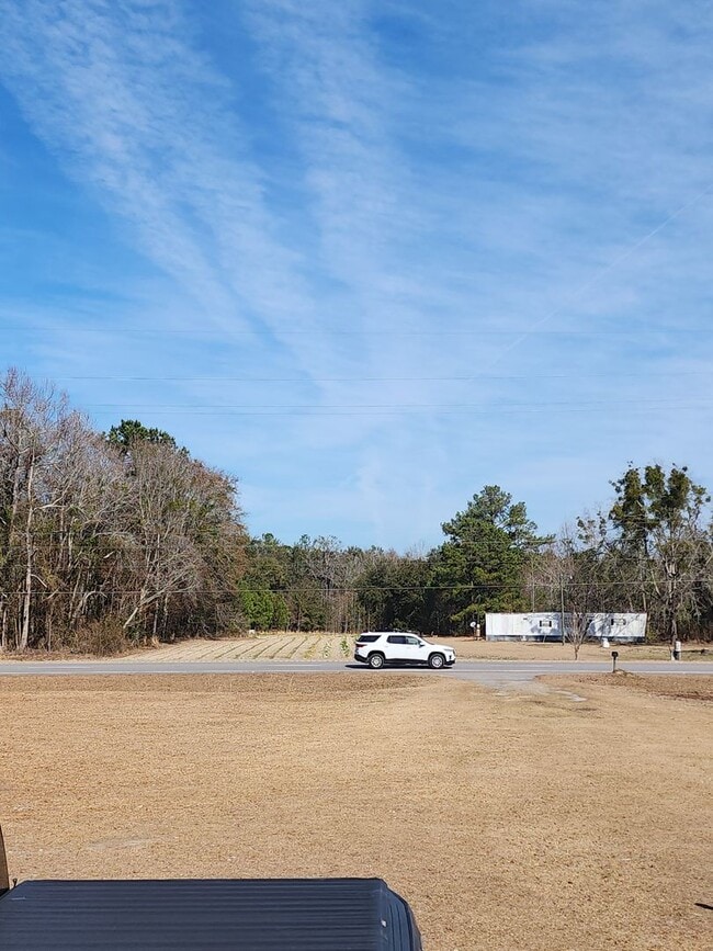 Building Photo - 7965 E Oglethorpe Hwy