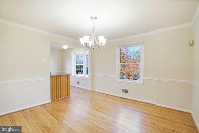 Building Photo - 4339 Cedarlake Ct