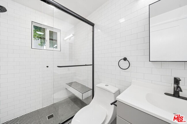 Building Photo - 1027 N Gardner St