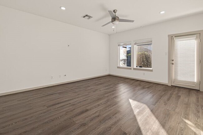 Building Photo - 7538 Keystone Blossom Trl