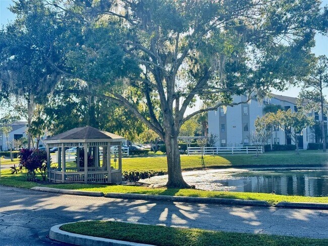 Building Photo - 2130 Cascades Blvd