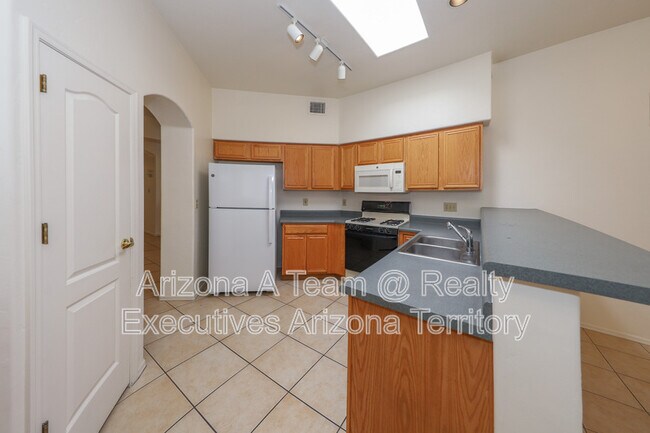 Building Photo - 7427 E Placita Rio Cabo