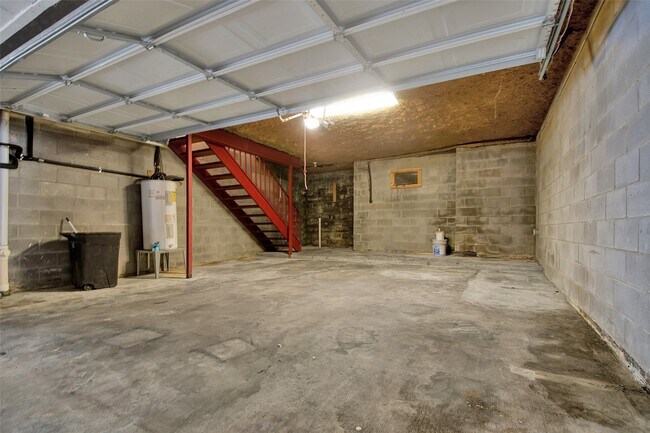 Building Photo - 2203 Place Rebecca Ln