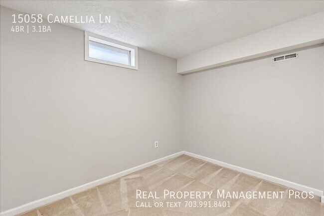 Building Photo - 15058 Camellia Ln