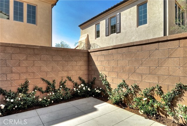 Building Photo - 123 Quiet Grove