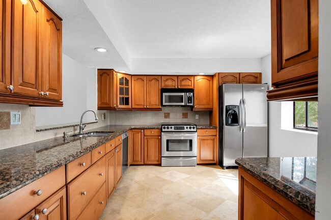 Building Photo - 7888 La Mirada Dr