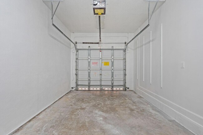 Building Photo - 11255 NW 53rd Ln