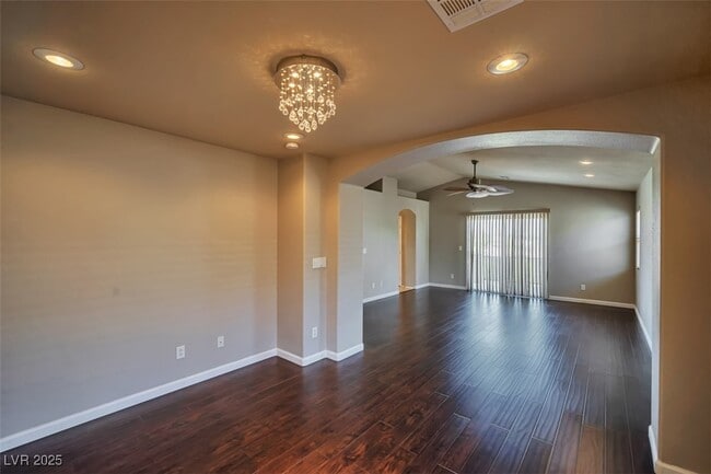 Building Photo - 1740 Flores Ln