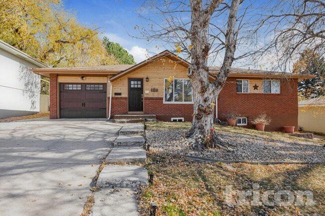 Building Photo - 1915 Berkshire Ln