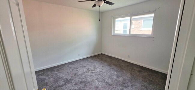 Building Photo - 10772 Tropic Dr