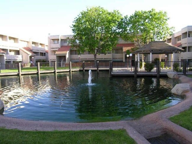 Building Photo - Nice 2 bedroom 2 bath in Mesa!