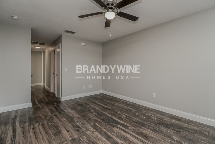 Building Photo - 1423 N Tremain St