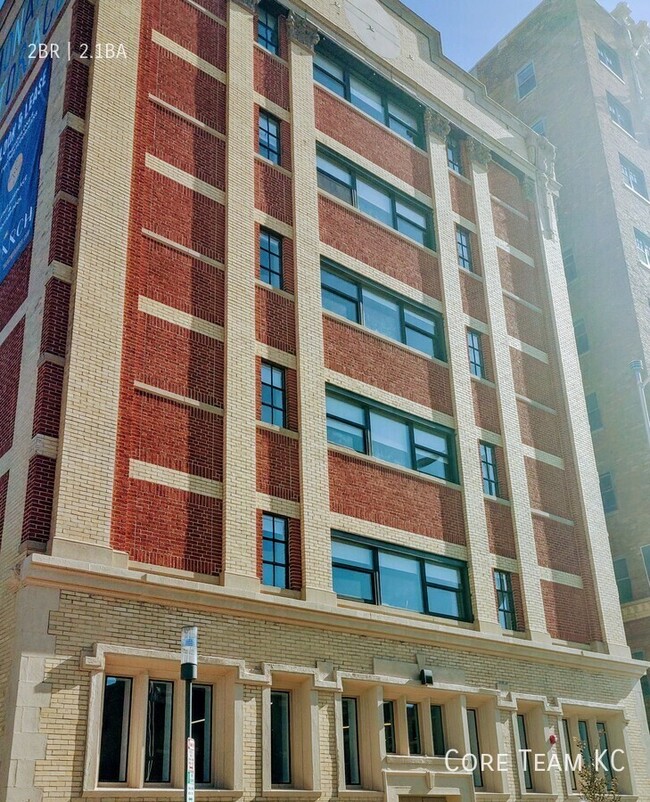 Building Photo - Penthouse at Monarch Lofts