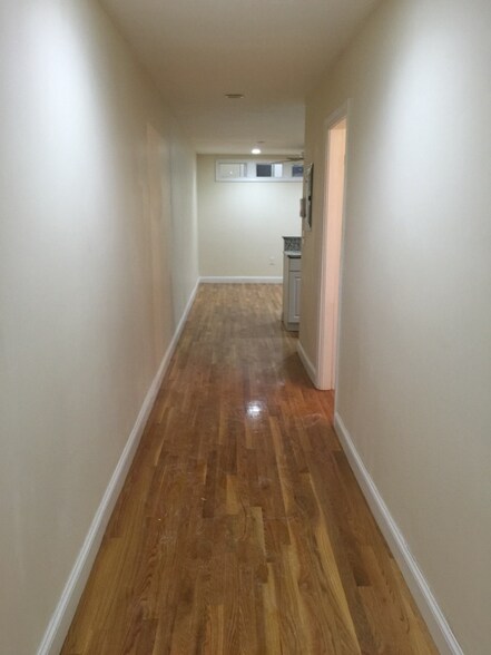 Building Photo - 316 Saint Paul St