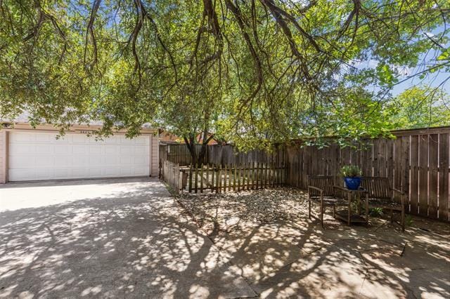 Building Photo - 4421 University Blvd