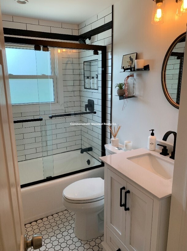 Building Photo - 53 Gale St