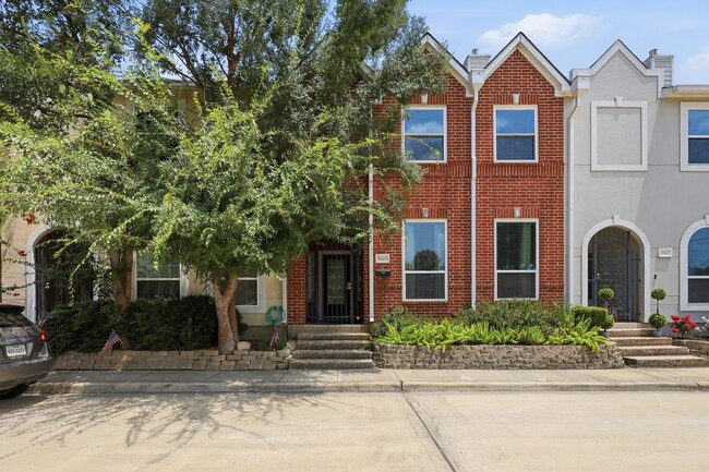 Building Photo - 9419 Stonehouse Ln