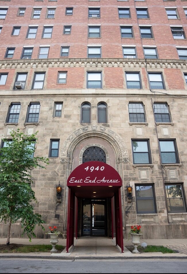 Primary Photo - 4940 S East End Ave