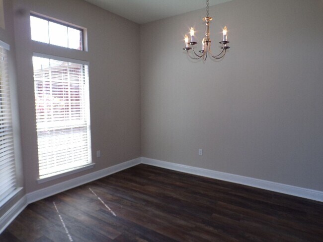 Building Photo - Spacious 4 Bed/3 Bath - Pace Mill Creek
