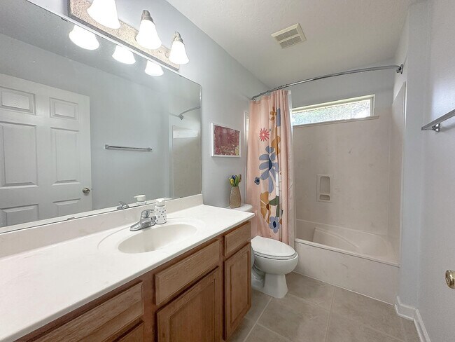 Building Photo - 462 Sandmore Shores Dr