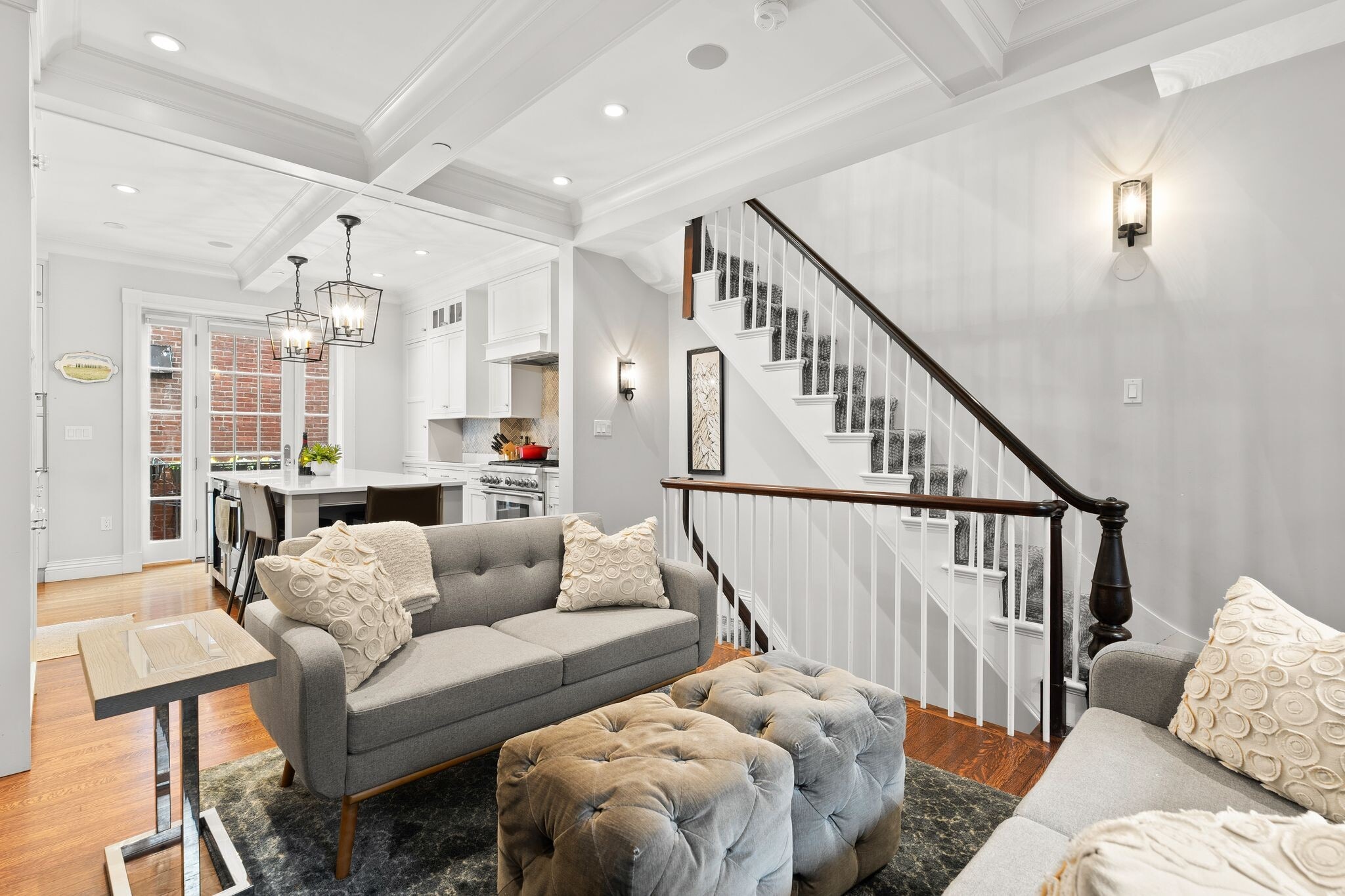 Building Photo - 7 Acorn St