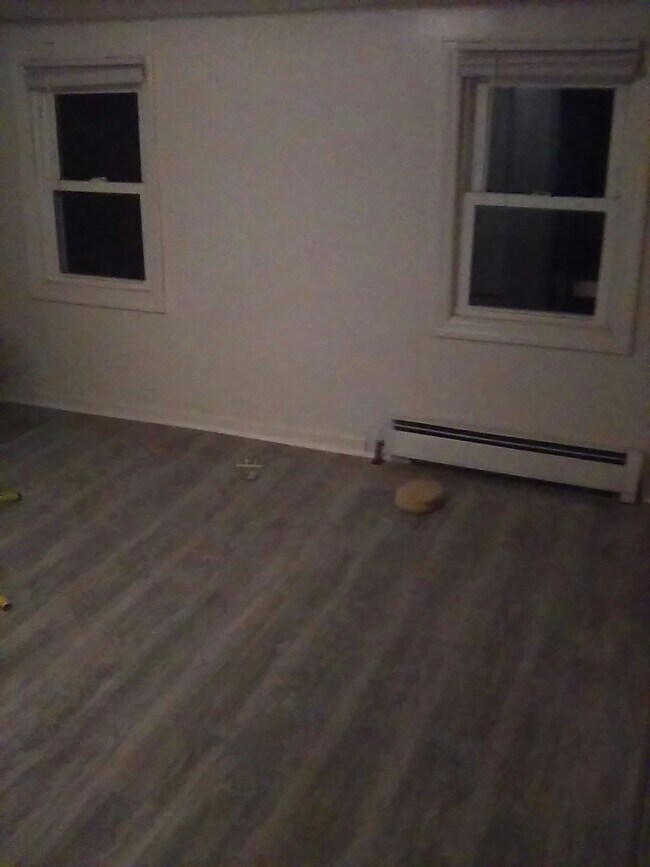 Building Photo - 132 Heald St