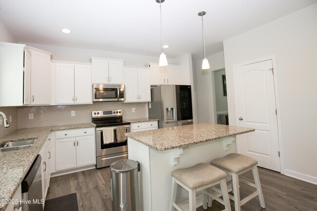 Building Photo - 88 Kensington Dr
