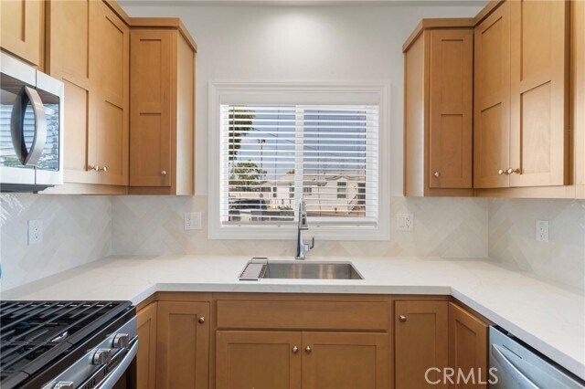 Building Photo - 3030 Oceanside Blvd