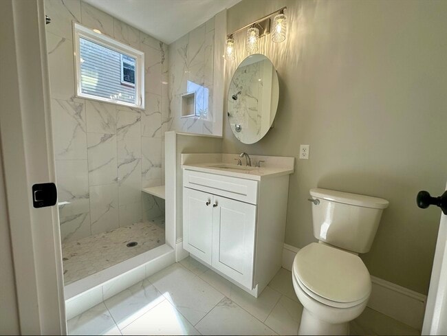 Building Photo - 8 Spalding St