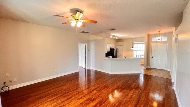 Building Photo - 949 Dekleva Dr