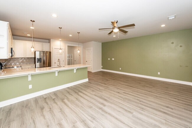 Building Photo - 7722 Park Gate Dr