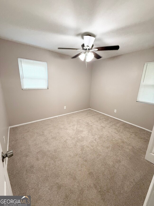 Building Photo - 207 Custer Cir