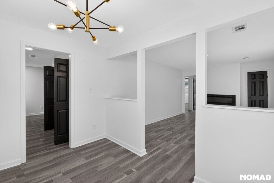 Building Photo - 1262 Kenilworth Dr SW