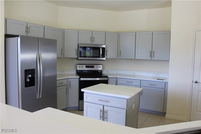 Building Photo - 1509 SW 17th Pl