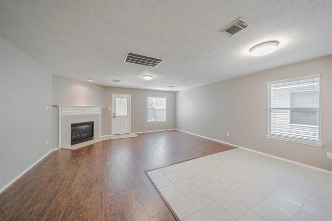 Building Photo - 9322 Canady Park Ln